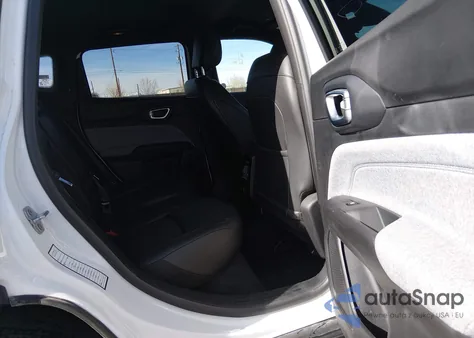 2025 Jeep Compass Latitude 4X4 from USA, damaged, VIN 3C4NJDBN3ST569966